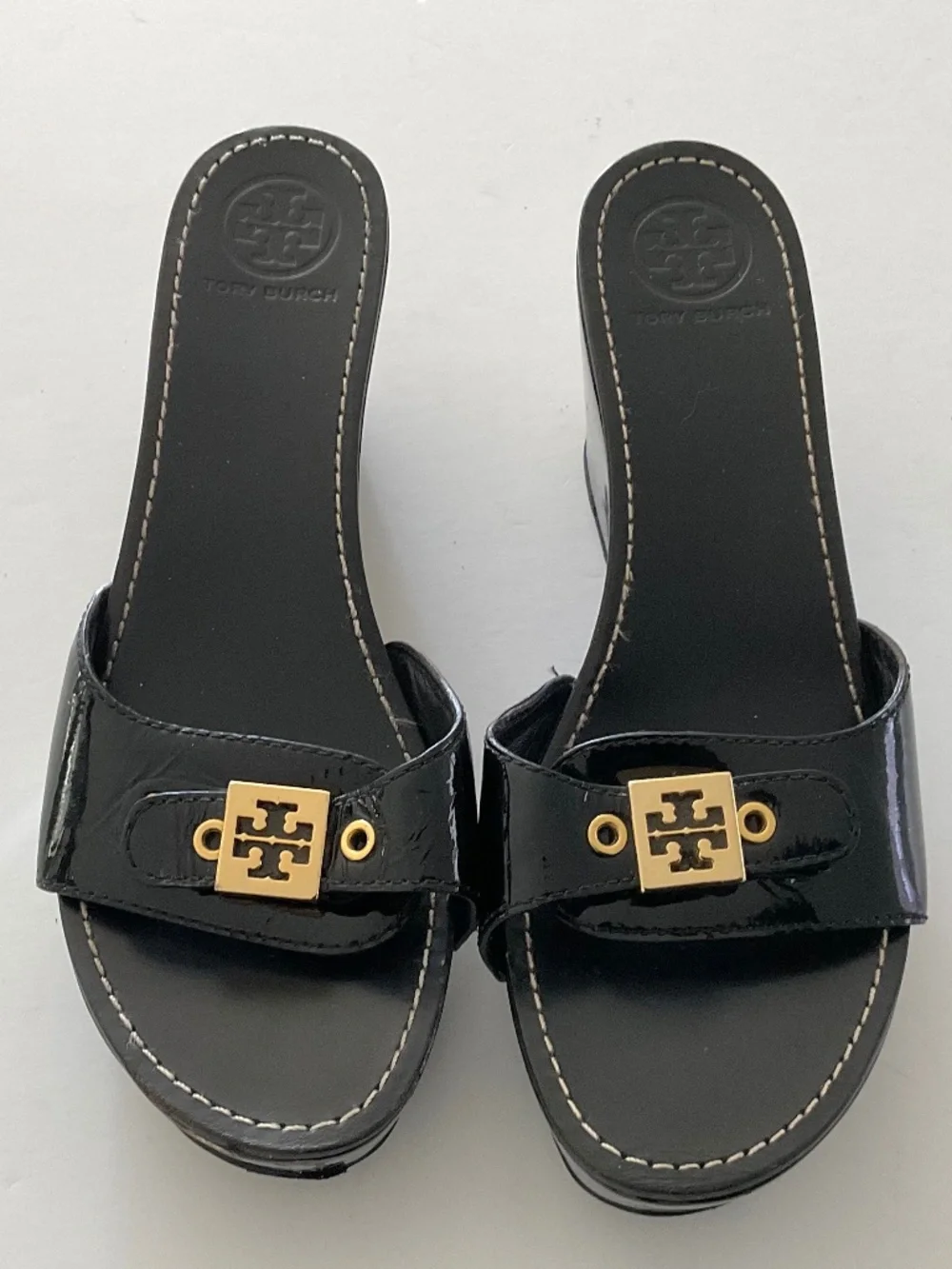 TORY BURCH Rosie Logo Buckle Platform Wedge Sandals in Black Patent  Size 8.5